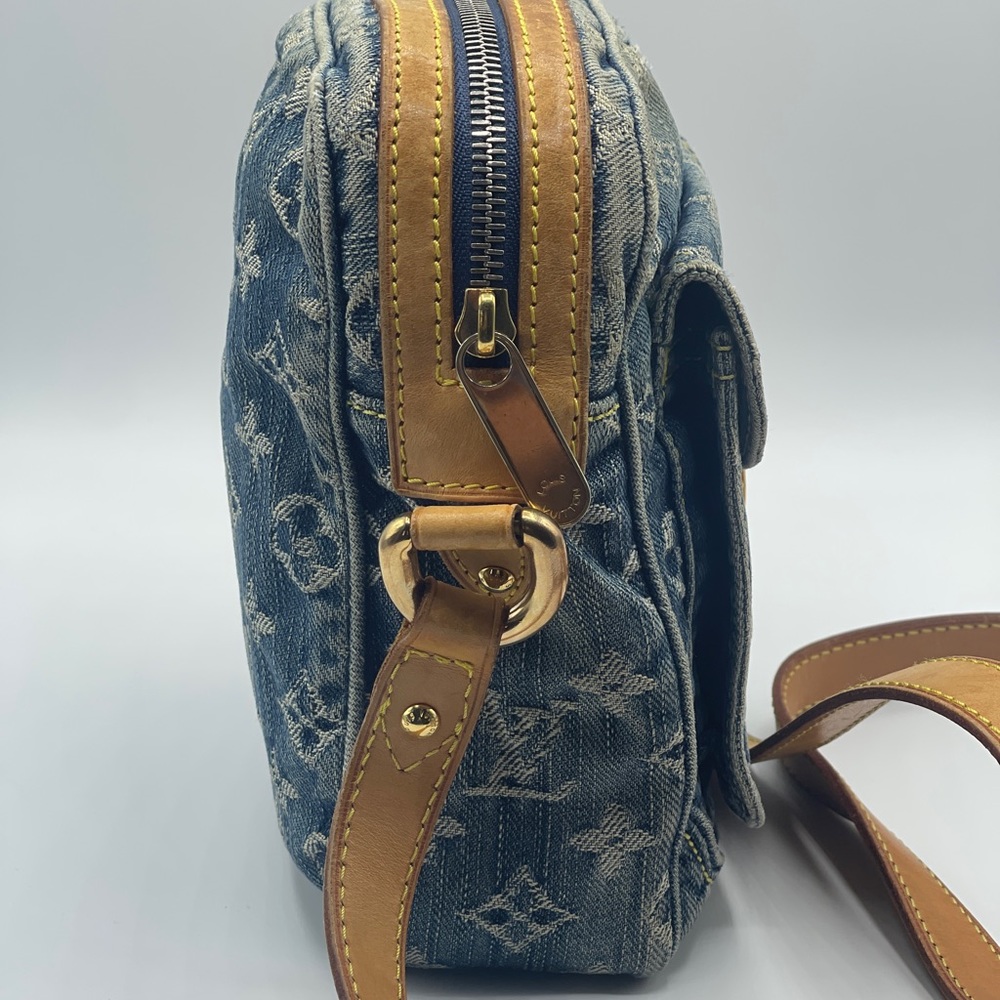 Louis Vuitton Denim Camera Bag Jean Monogram Crossbody Shoulder Vintage Rare LV - Picture 10 of 16